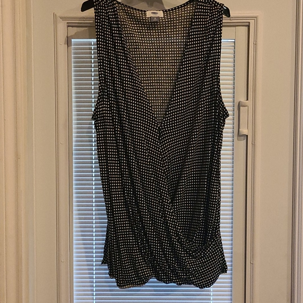 Sleeveless old navy top